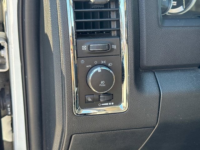 2017 RAM 1500 Laramie Crew Cab 4x4 5'7" Box