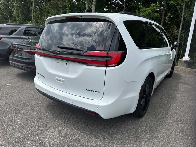 2025 Chrysler Pacifica Limited