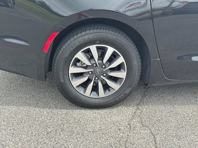2024 Chrysler Pacifica Hybrid Select