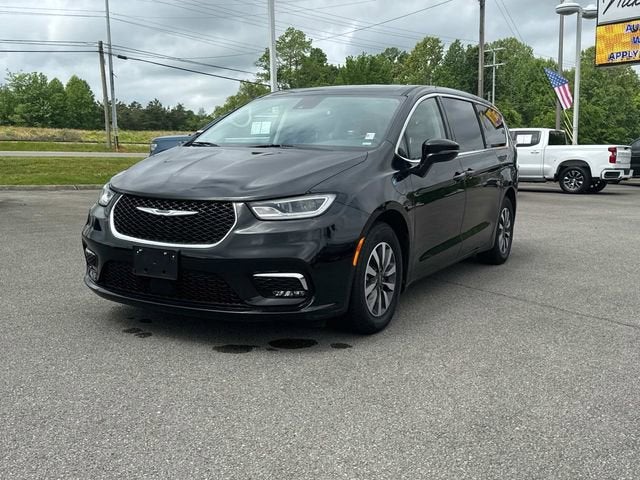2024 Chrysler Pacifica Hybrid Select
