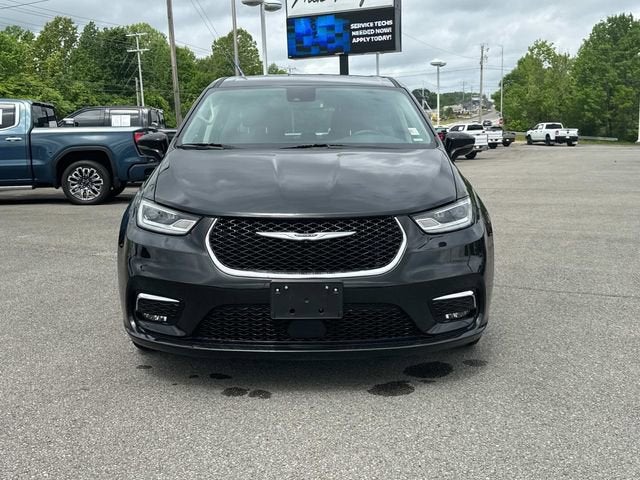 2024 Chrysler Pacifica Hybrid Select