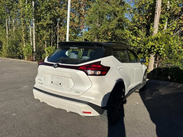 2022 Nissan Kicks SR