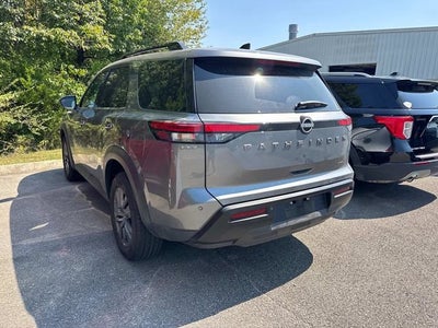 2026 Nissan Pathfinder SV