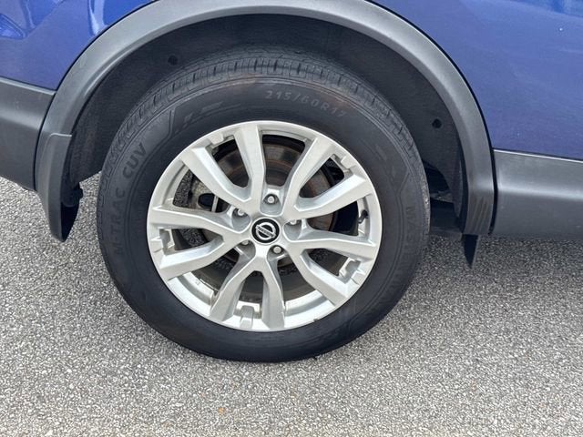 2022 Nissan Rogue Sport SV FWD Xtronic CVT