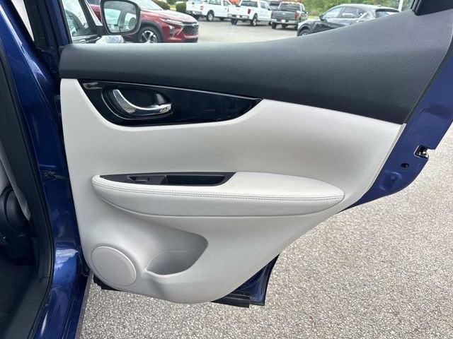 2022 Nissan Rogue Sport SV FWD Xtronic CVT