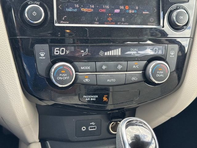 2022 Nissan Rogue Sport SV FWD Xtronic CVT