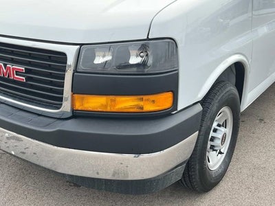 2025 GMC Savana Cutaway 3500 1WT