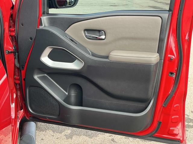 2022 Nissan Frontier Crew Cab Long Bed SV 4x2