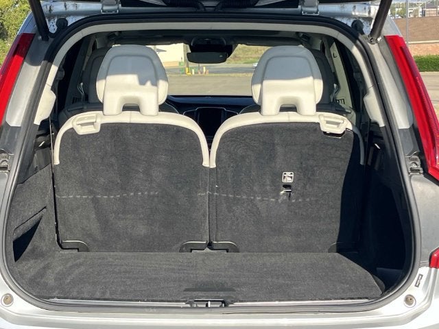 2020 Volvo XC90 T6 Momentum 6 Passenger
