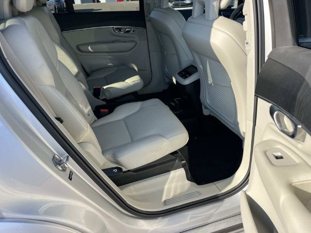 2020 Volvo XC90 T6 Momentum 6 Passenger