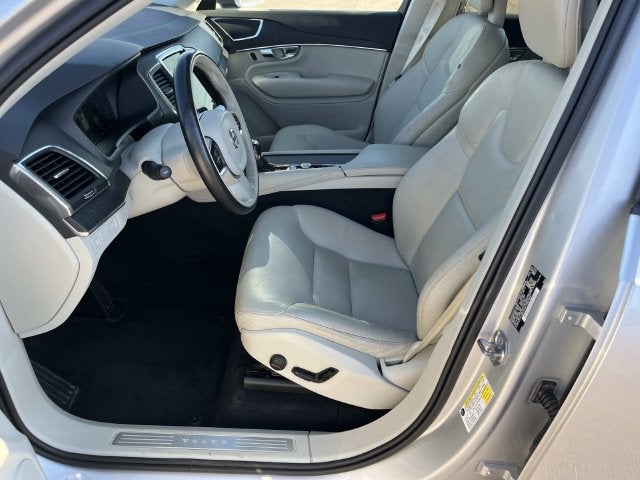 2020 Volvo XC90 T6 Momentum 6 Passenger