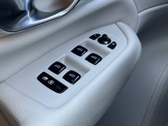 2020 Volvo XC90 T6 Momentum 6 Passenger