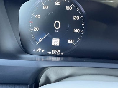 2020 Volvo XC90 T6 Momentum 6 Passenger